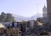 В Перу из-под обломков разрушенной в результате землетрясения церкви извлечено 127 тел погибших